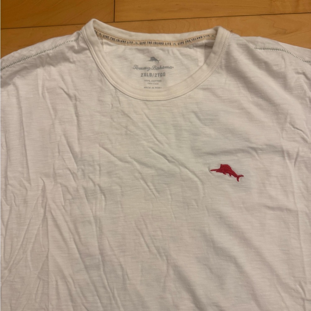 Tommy Bahama White Long Sleeve Shirt with Red Accent - Picture 2 of 4